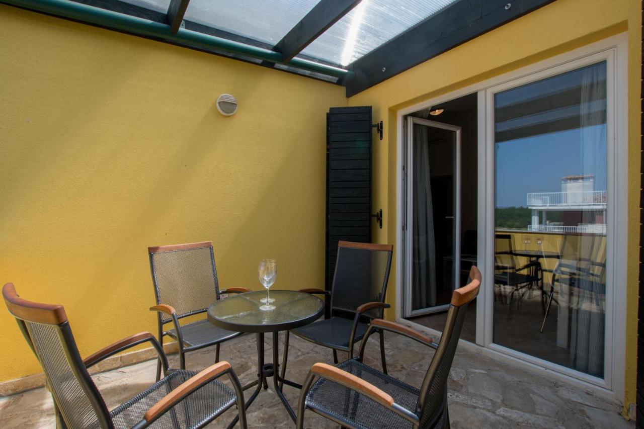 Villas Faro Bašanija Екстериор снимка