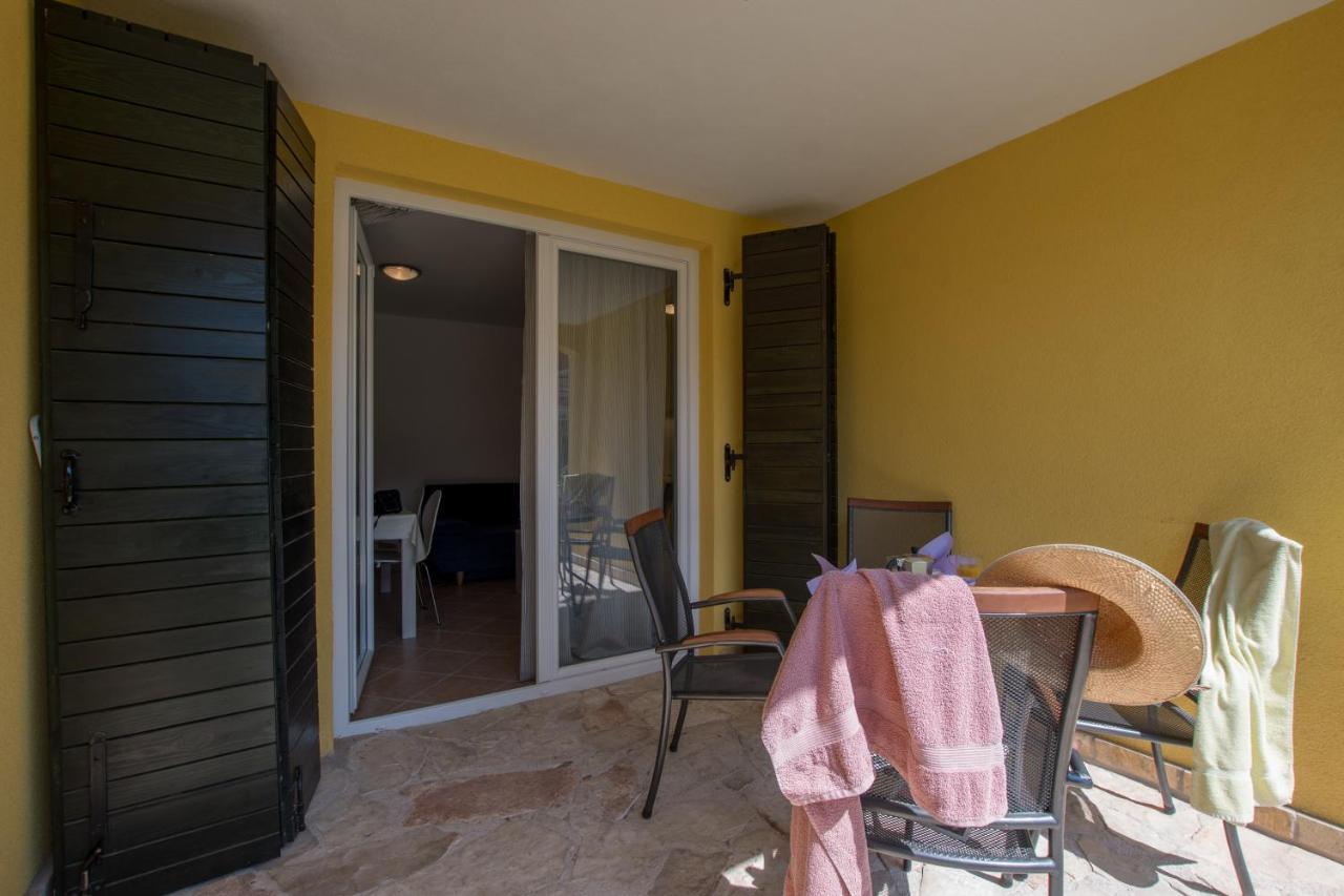 Villas Faro Bašanija Екстериор снимка