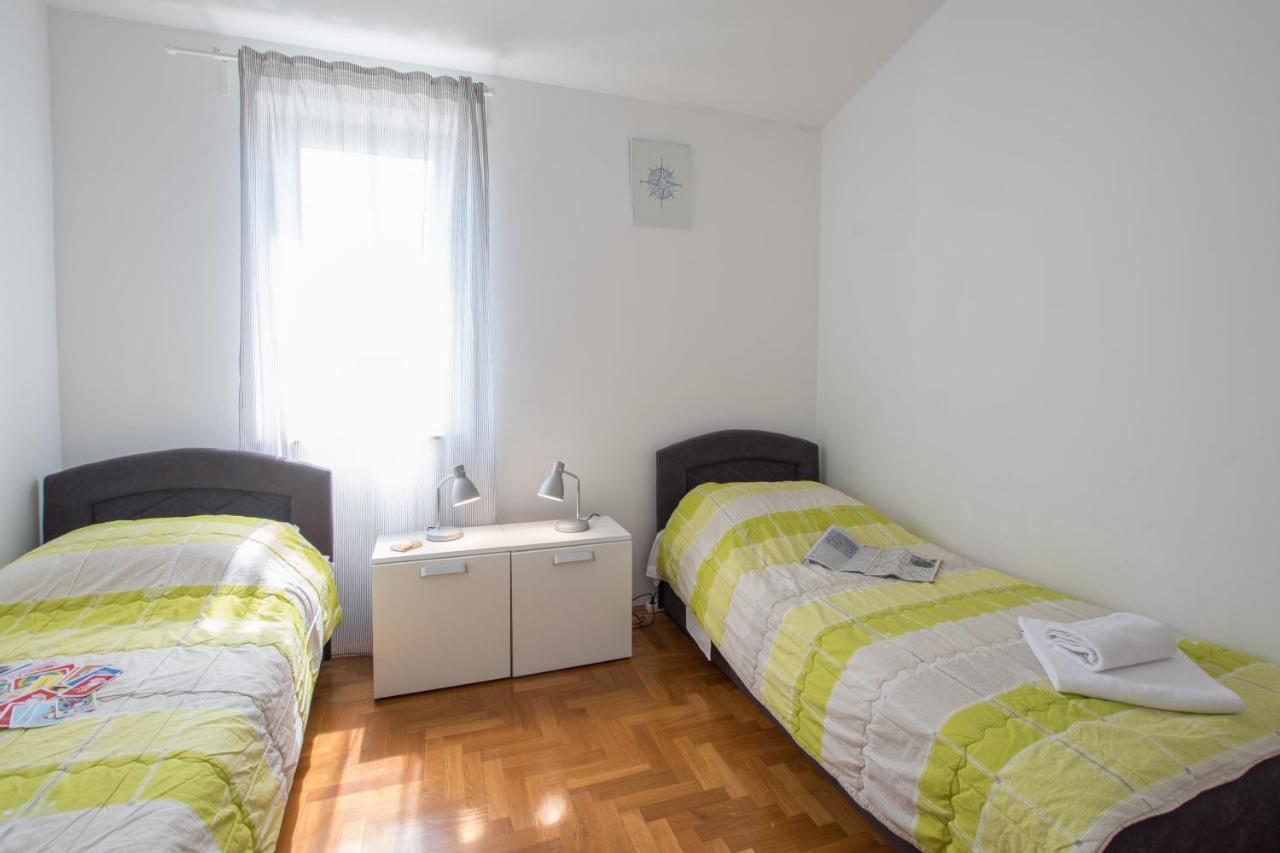 Villas Faro Bašanija Екстериор снимка