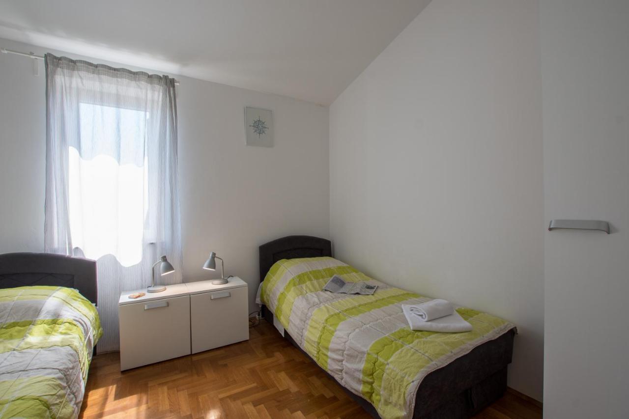 Villas Faro Bašanija Екстериор снимка