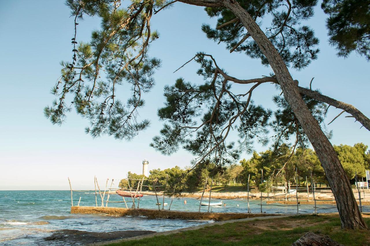 Villas Faro Bašanija Екстериор снимка