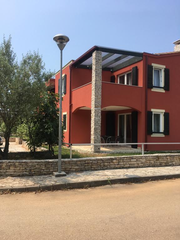Villas Faro Bašanija Екстериор снимка