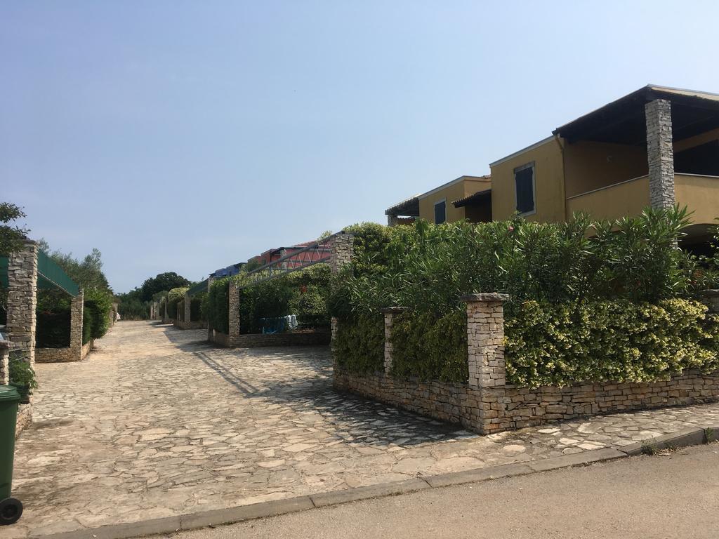 Villas Faro Bašanija Екстериор снимка